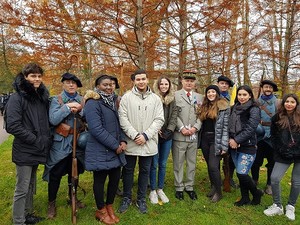 les jeunes de l'AMAF et le Général des Corps d'Armées Pierre CHAVANCY, Gouverneur militaire de Lyon.